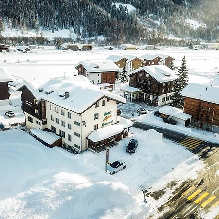 Hotel Alpina Ulrichen Exterior foto