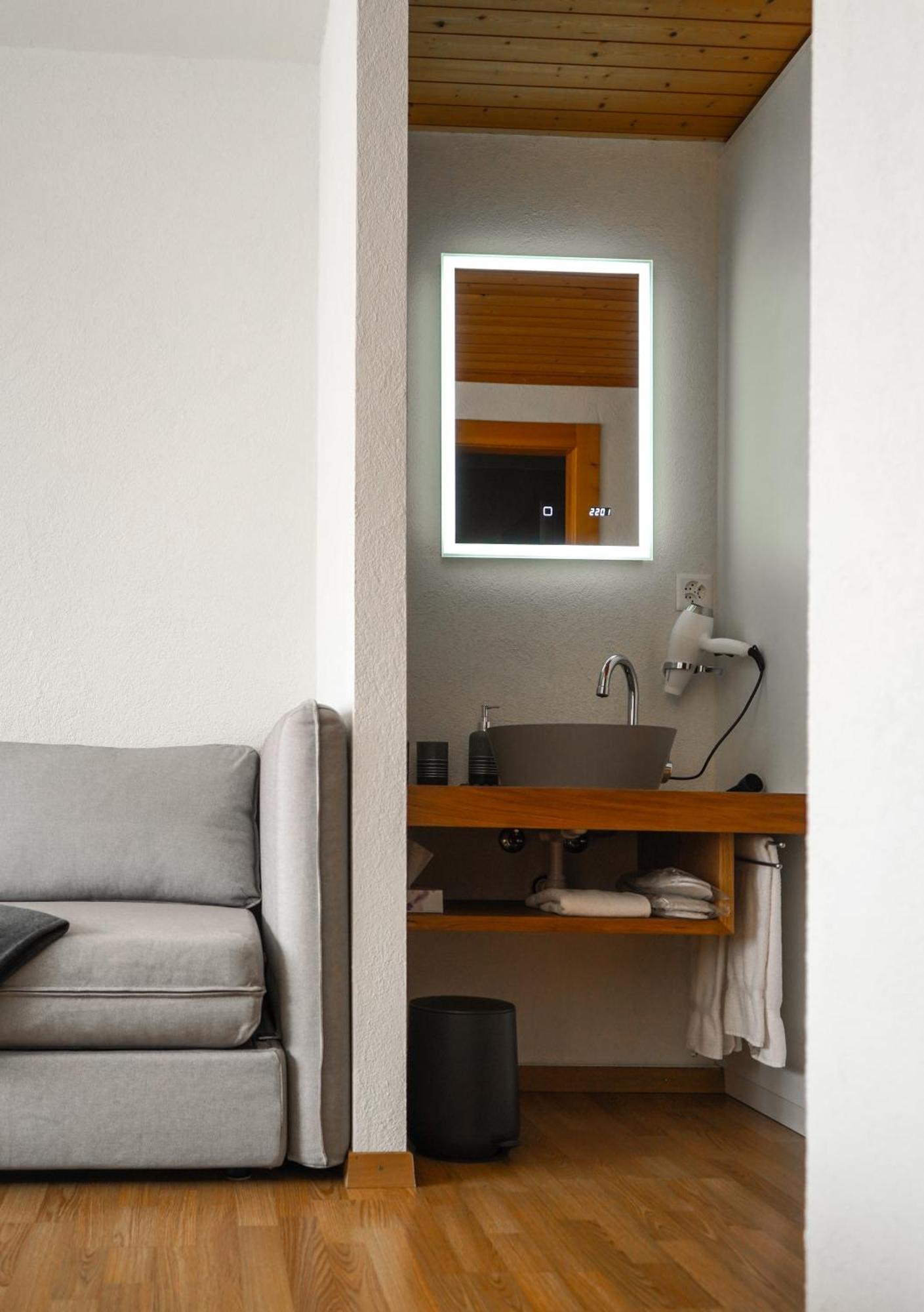 Hotel Alpina Ulrichen Zimmer foto